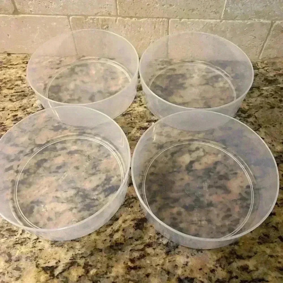 Tupperware Bowls Set of 4 - Picture 2 of 3